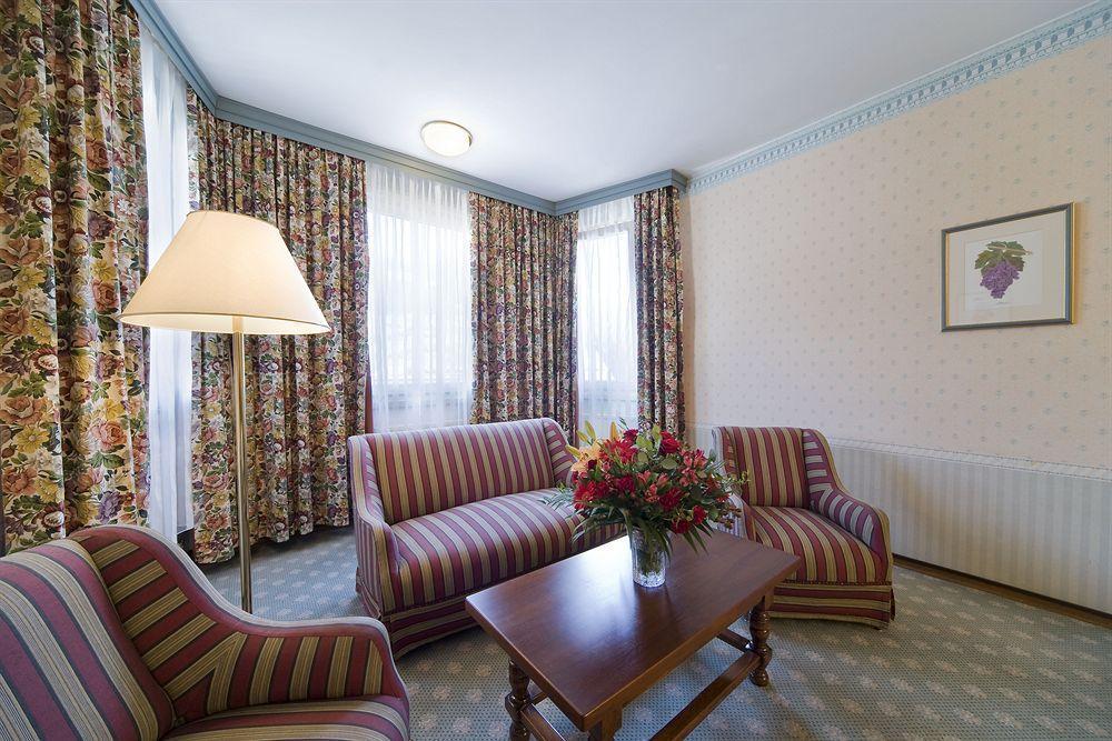 Vergeiner'S Hotel Traube Lienz Zewnętrze zdjęcie