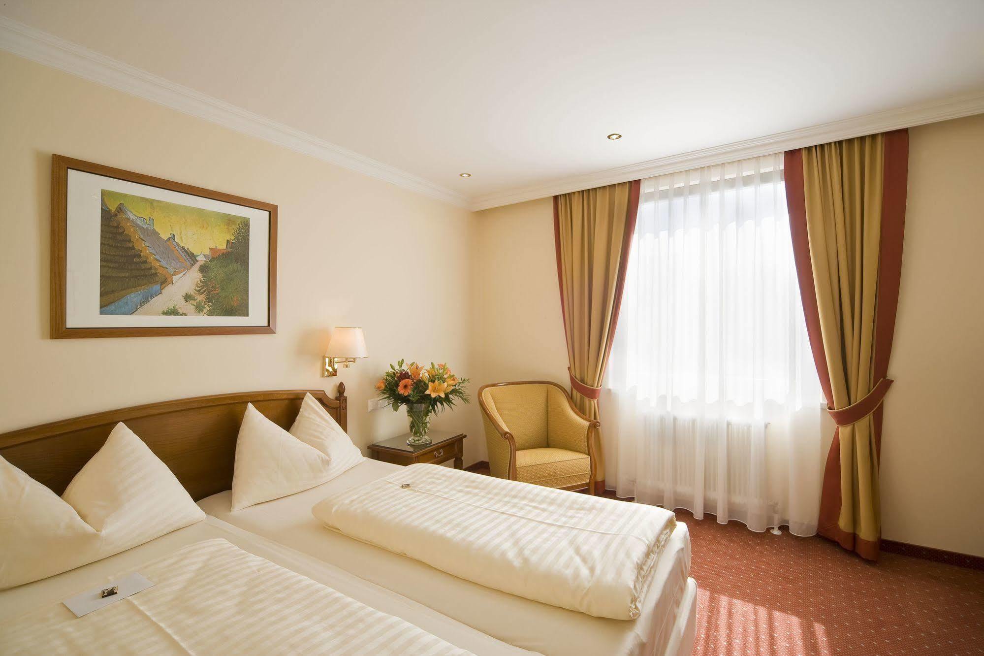 Vergeiner'S Hotel Traube Lienz Zewnętrze zdjęcie