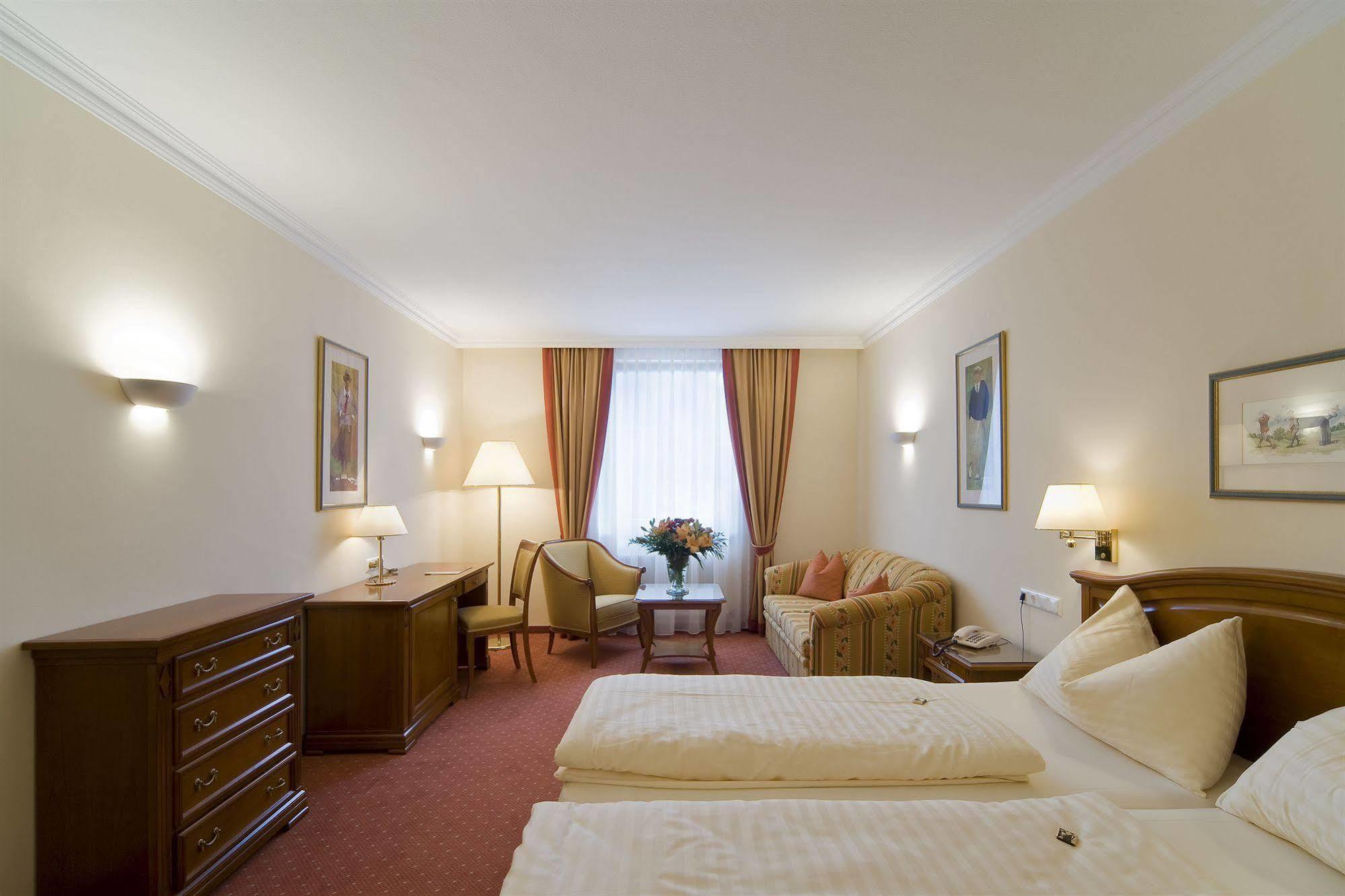 Vergeiner'S Hotel Traube Lienz Zewnętrze zdjęcie